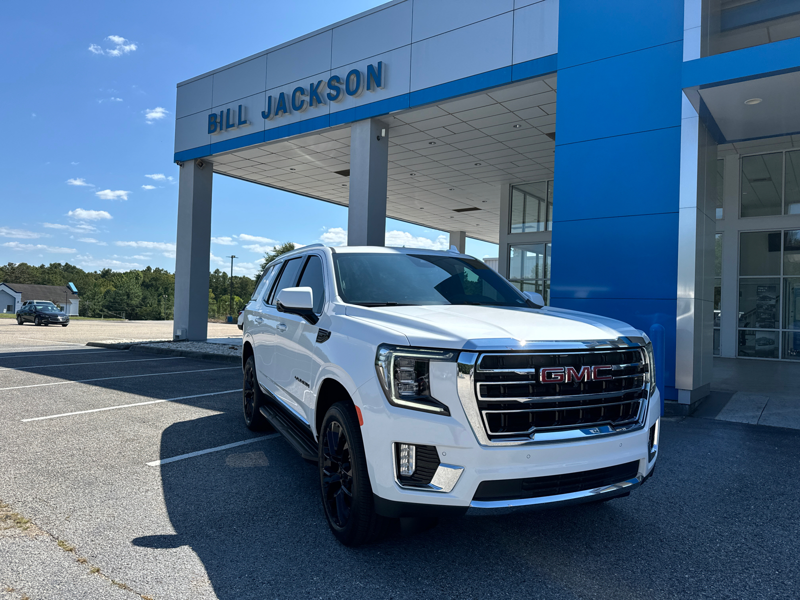 2024 GMC Yukon SLT 1