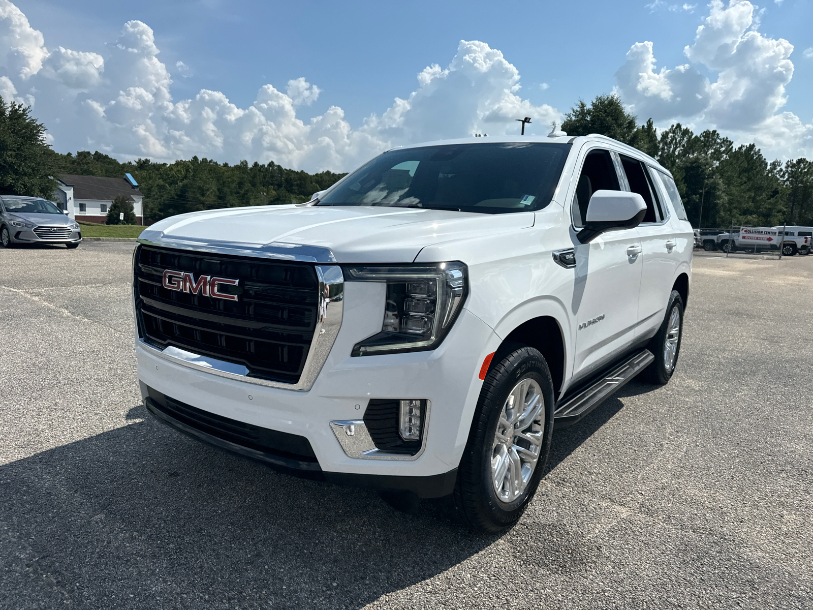 2024 GMC Yukon SLE 3