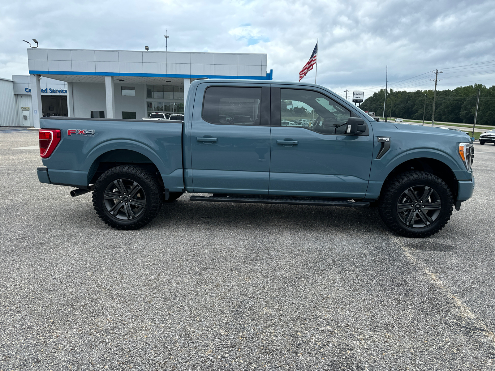 2023 Ford F-150 XLT 8