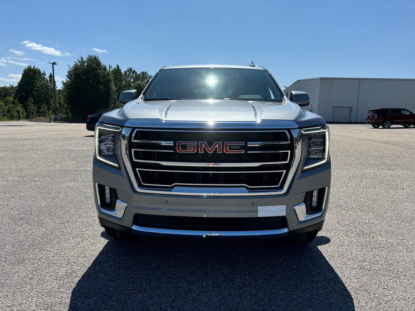 2024 GMC Yukon SLT 2