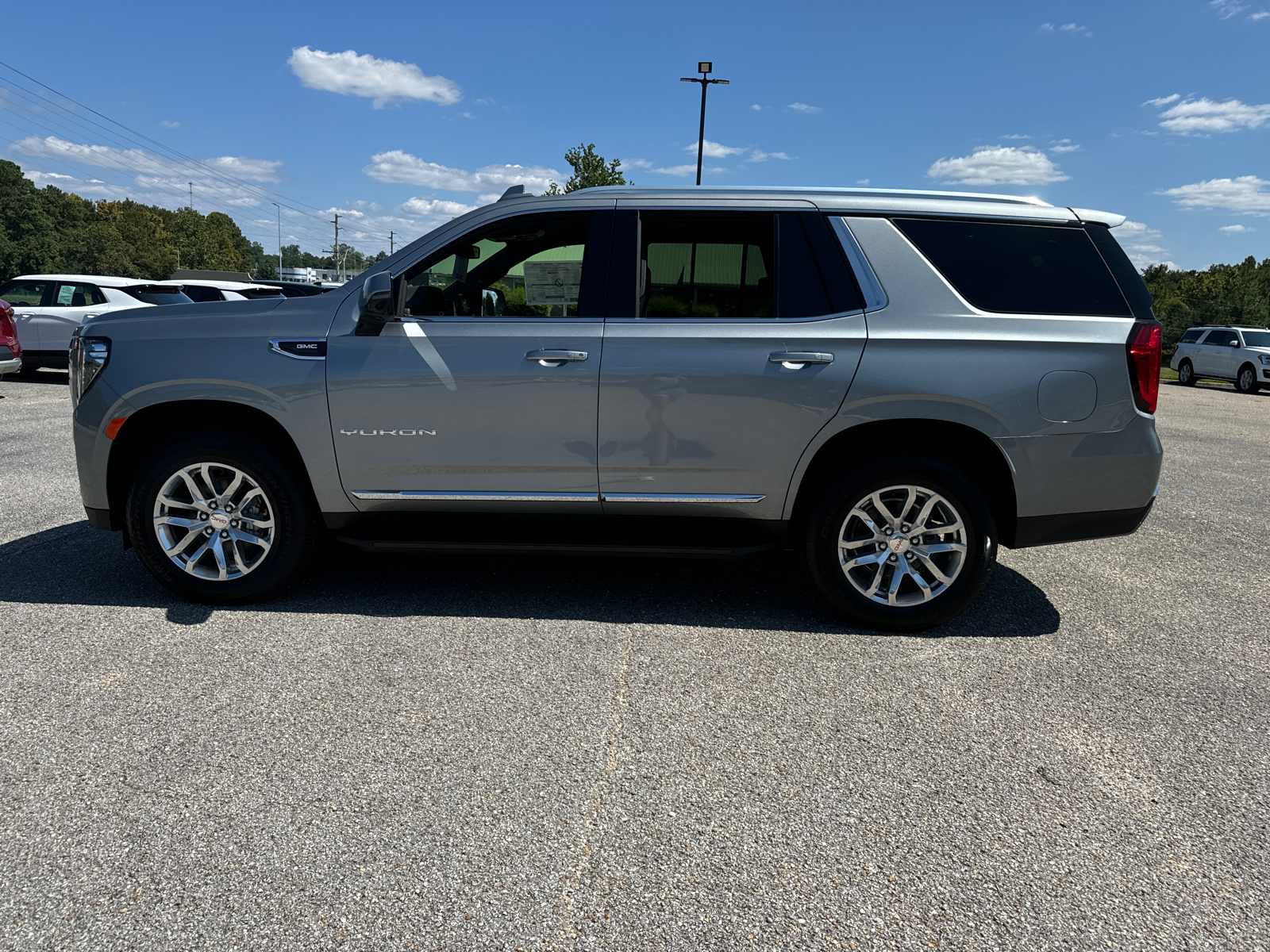 2024 GMC Yukon SLT 4