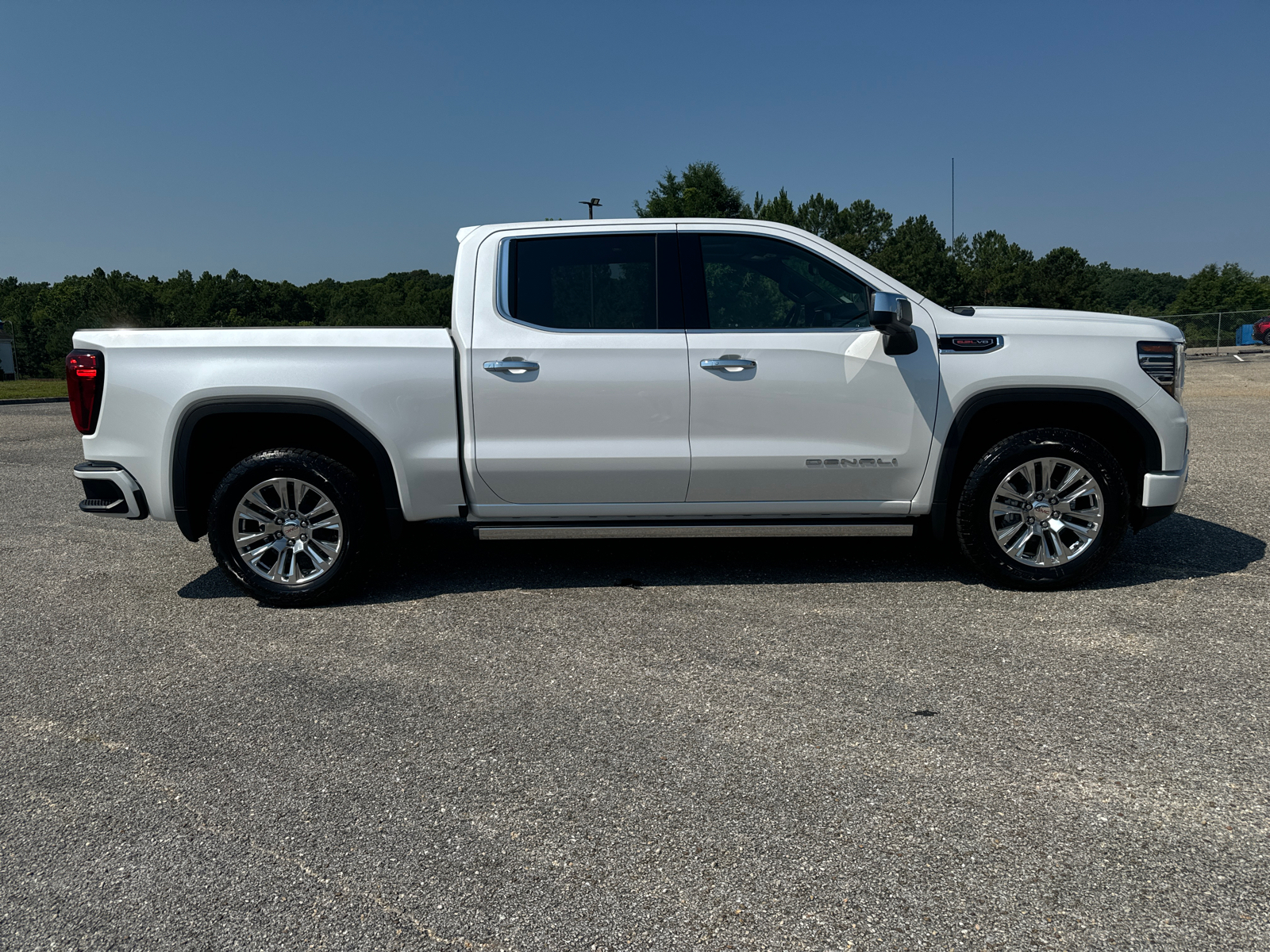 2024 GMC Sierra 1500 Denali 8