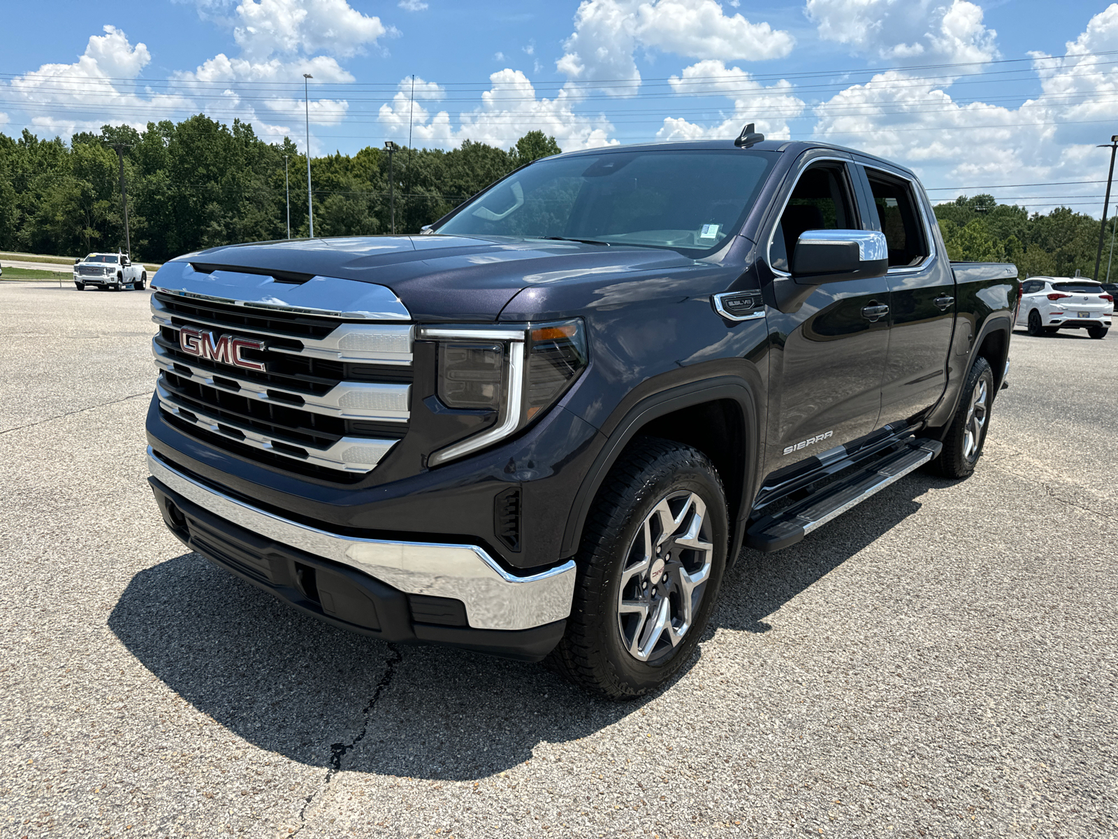 2024 GMC Sierra 1500 SLE 3