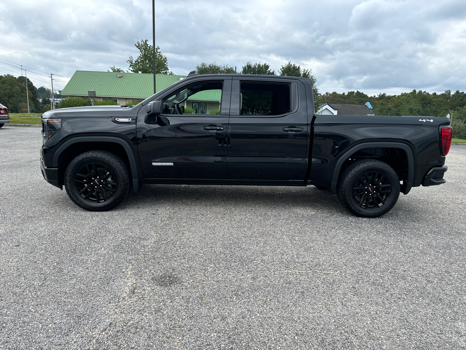 2024 GMC Sierra 1500 Elevation 4