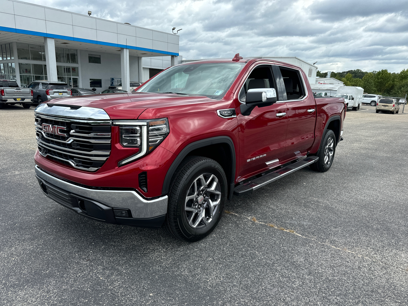 2024 GMC Sierra 1500 SLT 3