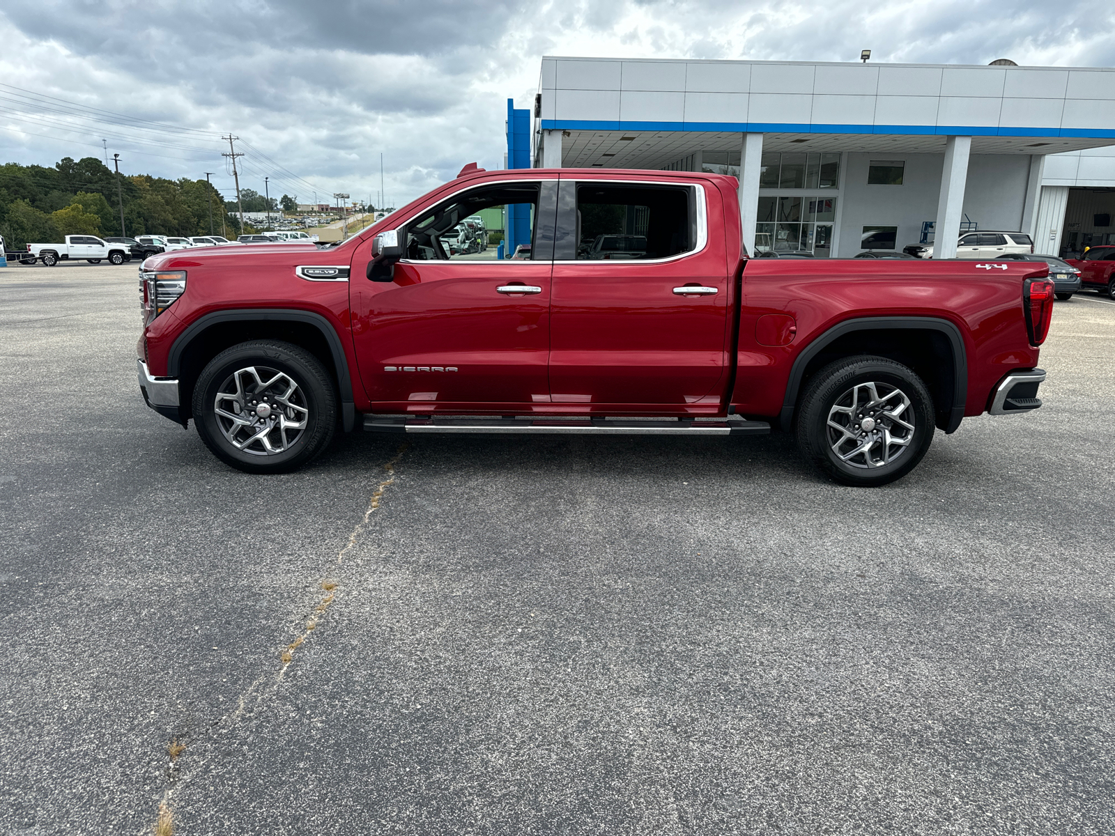 2024 GMC Sierra 1500 SLT 4