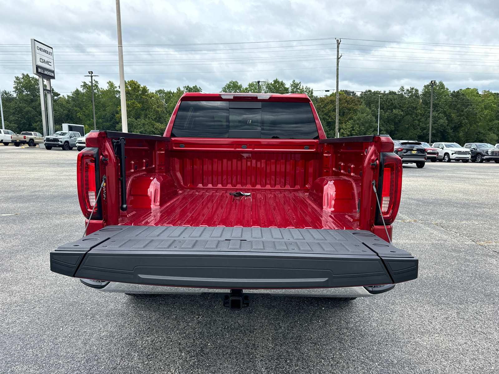 2024 GMC Sierra 1500 SLT 10