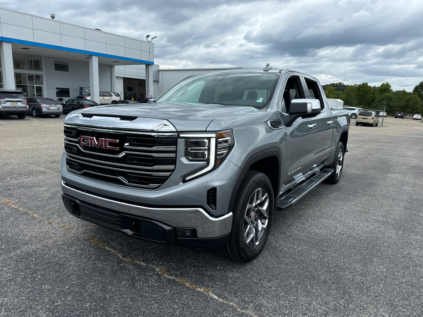 2024 GMC Sierra 1500 SLT 3