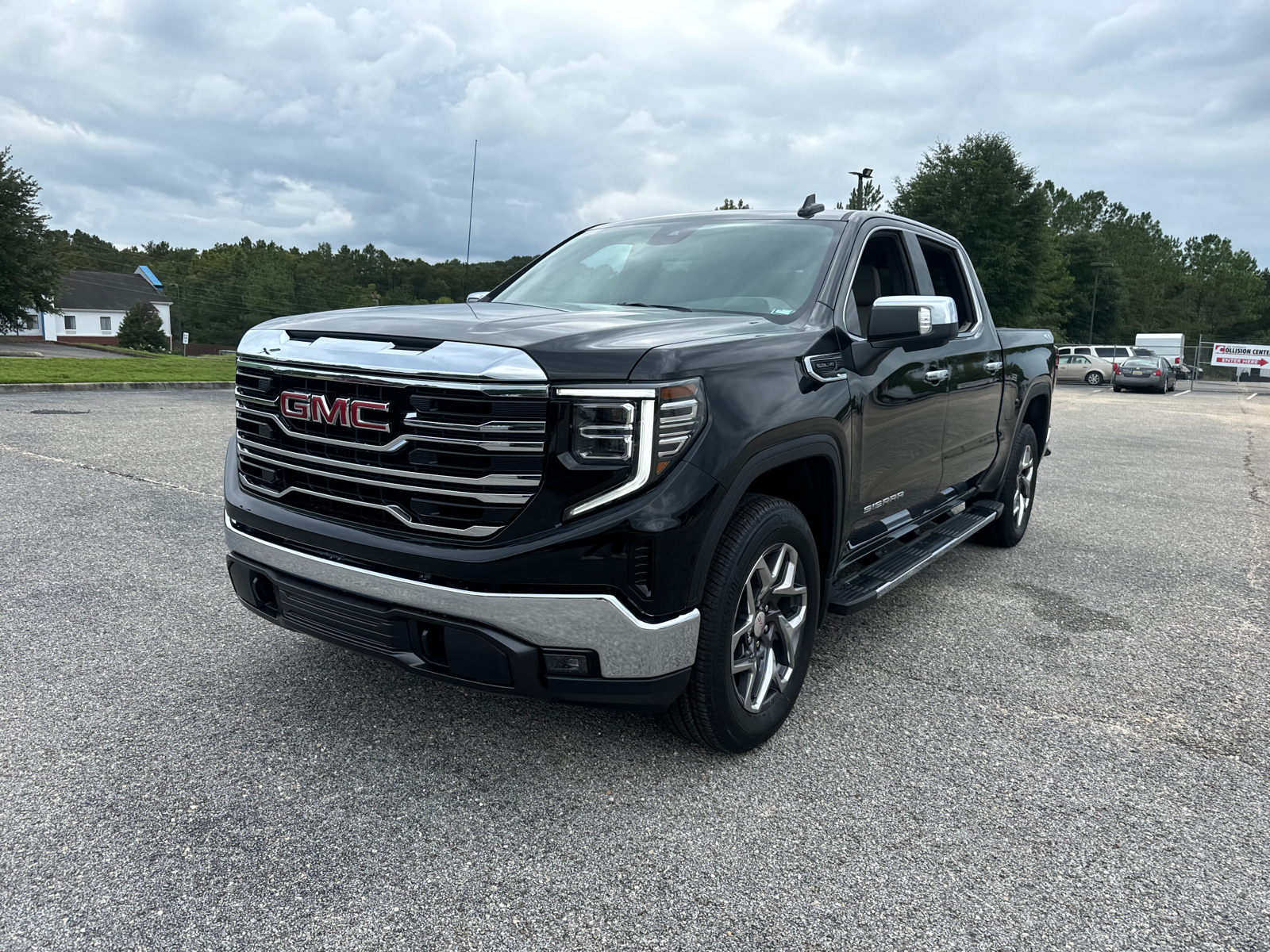 2024 GMC Sierra 1500 SLT 3