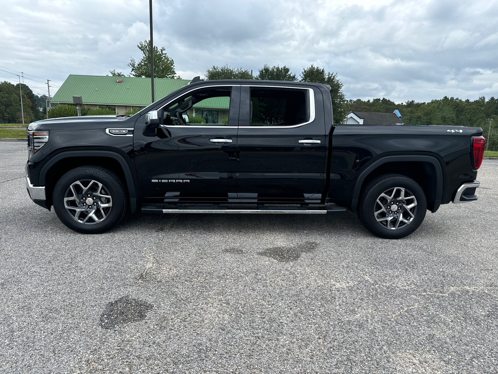 2024 GMC Sierra 1500 SLT 4