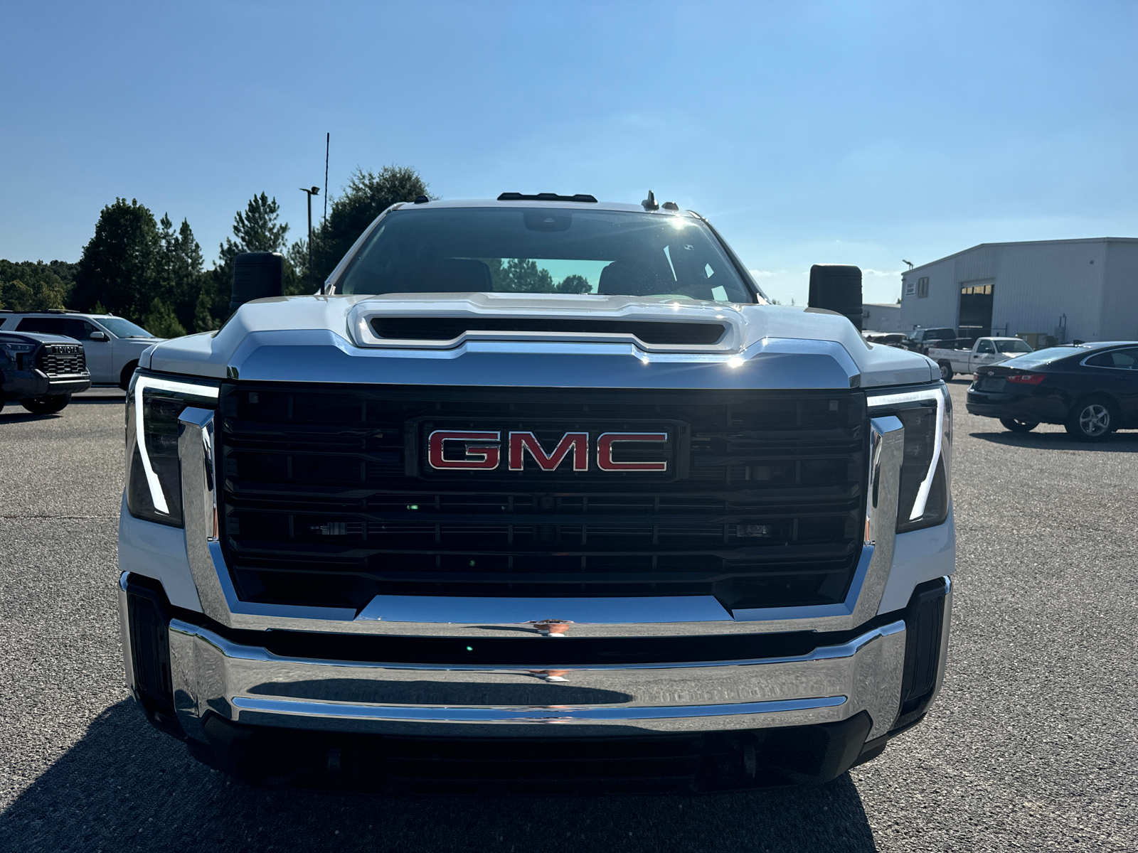 2024 GMC Sierra 2500HD Pro 2