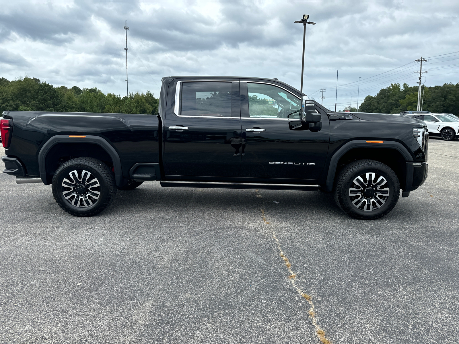 2024 GMC Sierra 2500HD Denali Ultimate 8