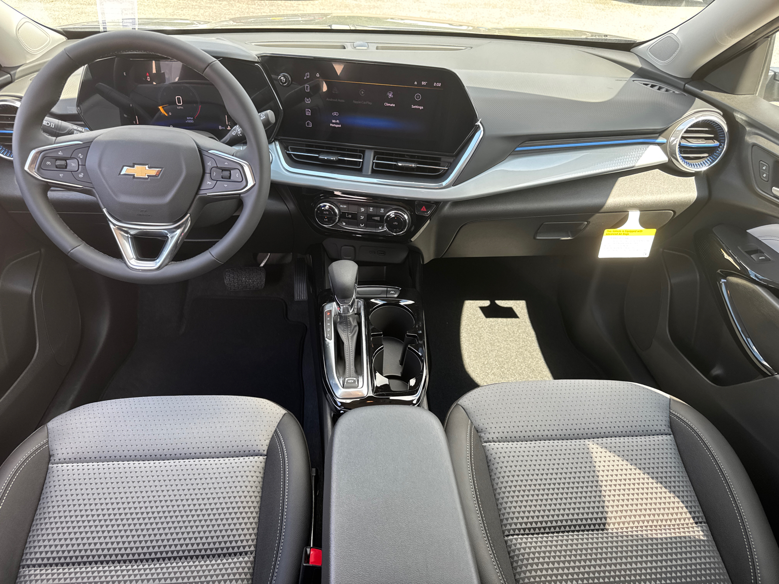 2024 Chevrolet Trax LT 23