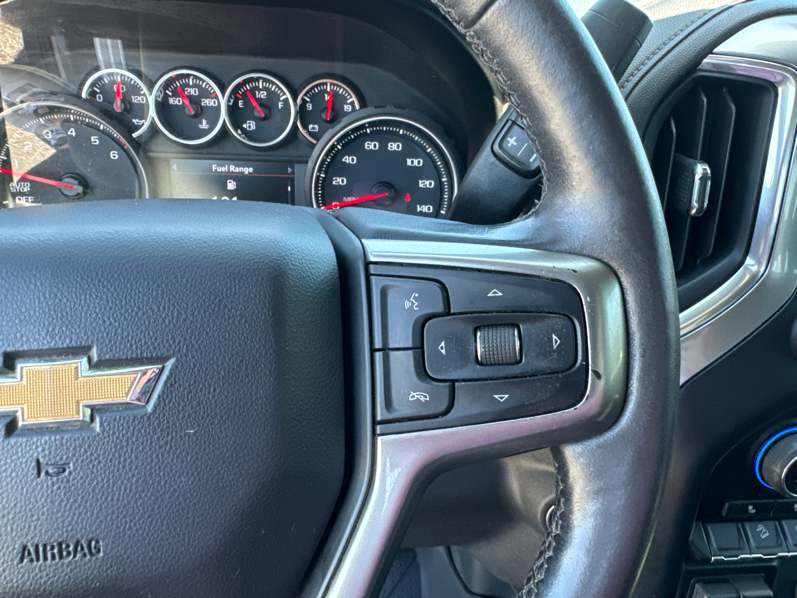 2019 Chevrolet Silverado 1500 LT 17