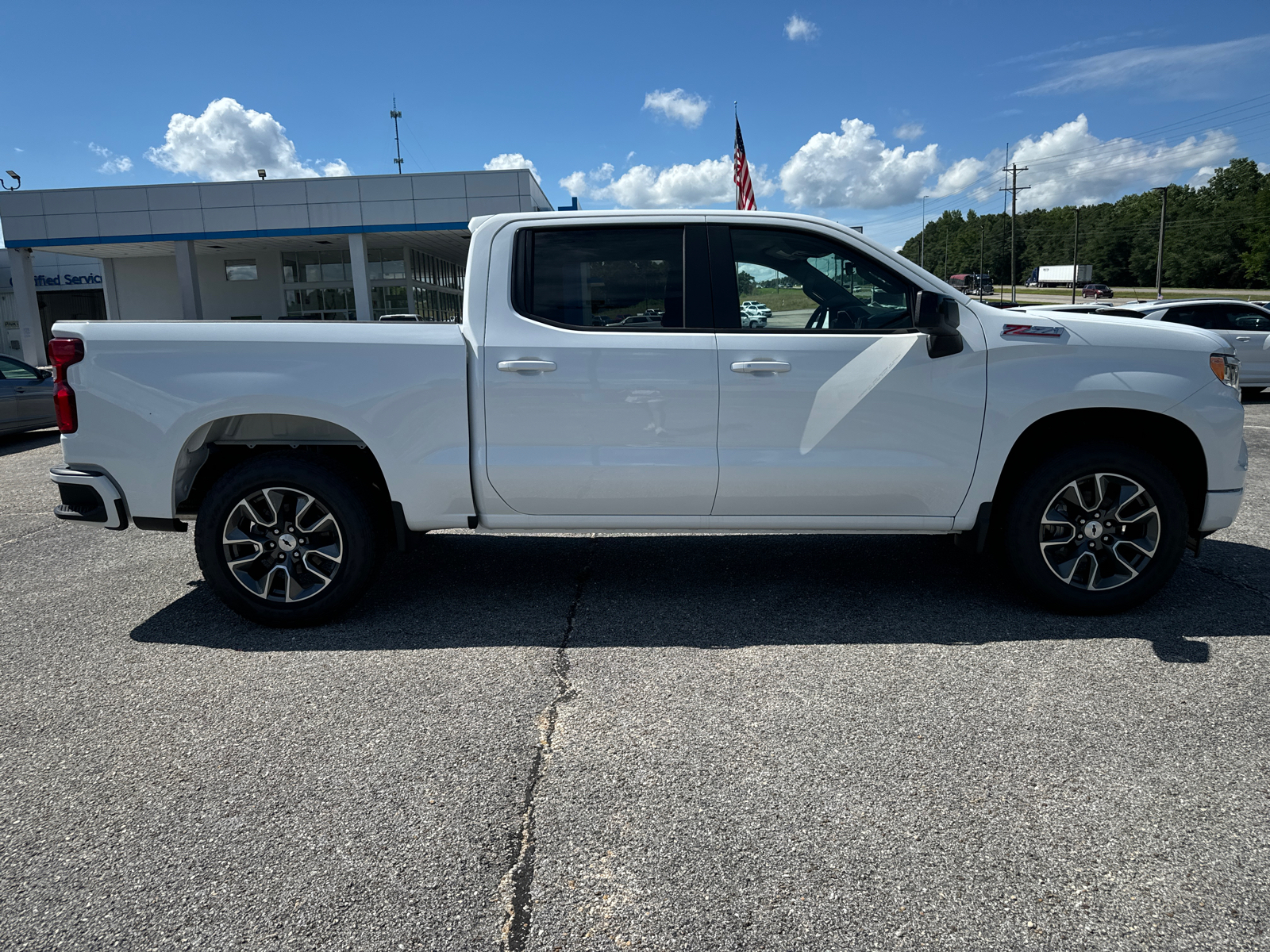 2024 Chevrolet Silverado 1500 RST 8