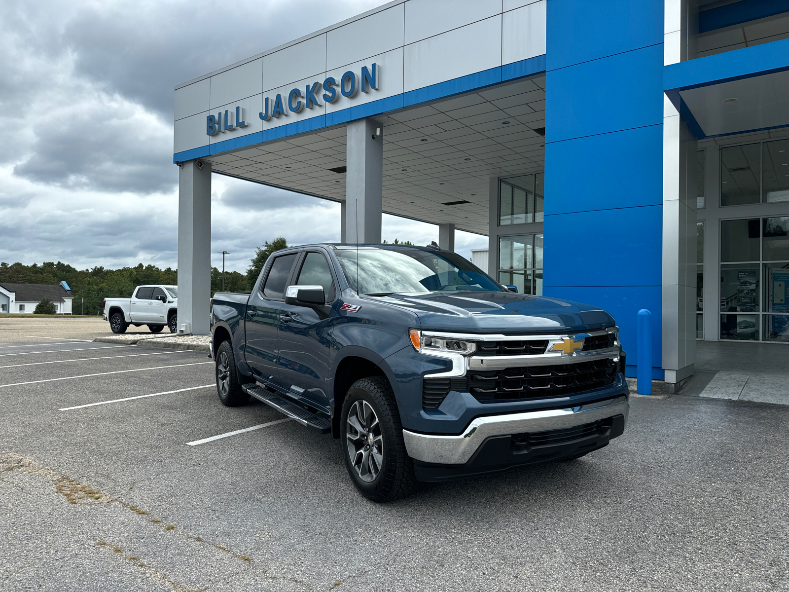 2024 Chevrolet Silverado 1500 LT 1