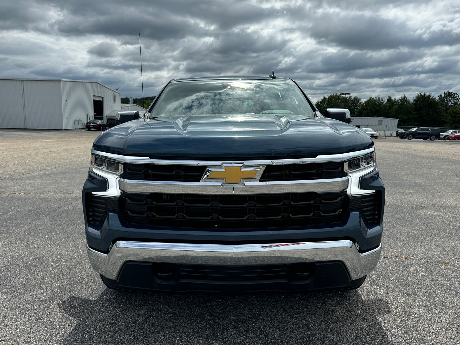 2024 Chevrolet Silverado 1500 LT 2