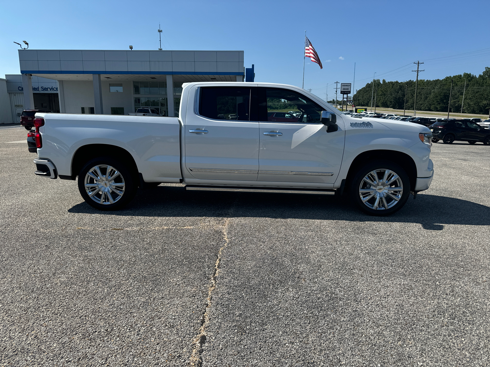 2024 Chevrolet Silverado 1500 High Country 8