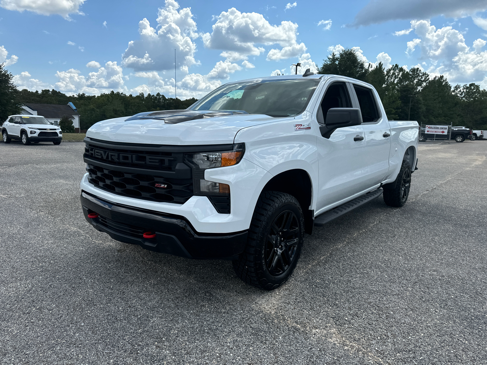 2024 Chevrolet Silverado 1500 Custom Trail Boss 3