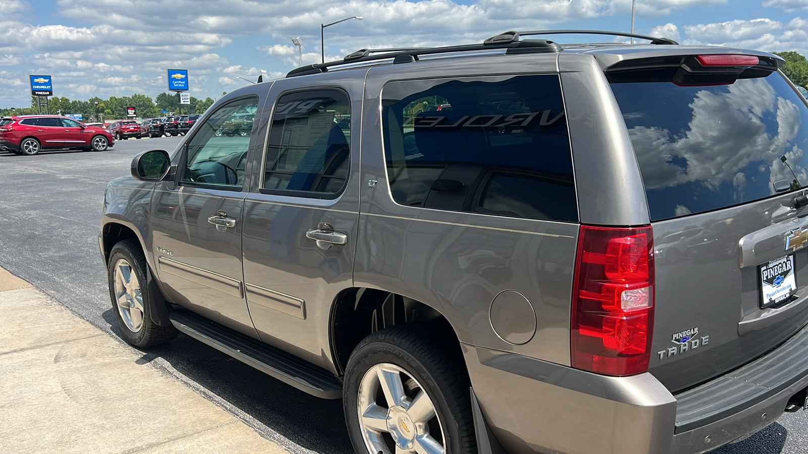 2011 Chevrolet Tahoe  16