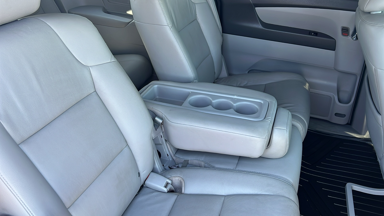 2015 Honda Odyssey EX-L 11