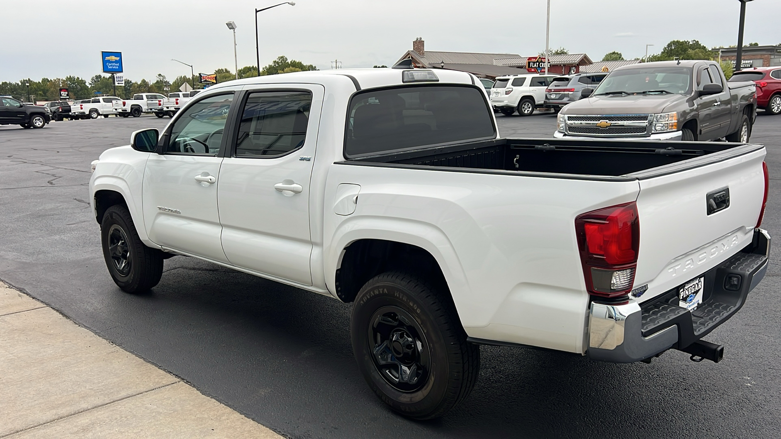 2019 Toyota Tacoma SR5 12