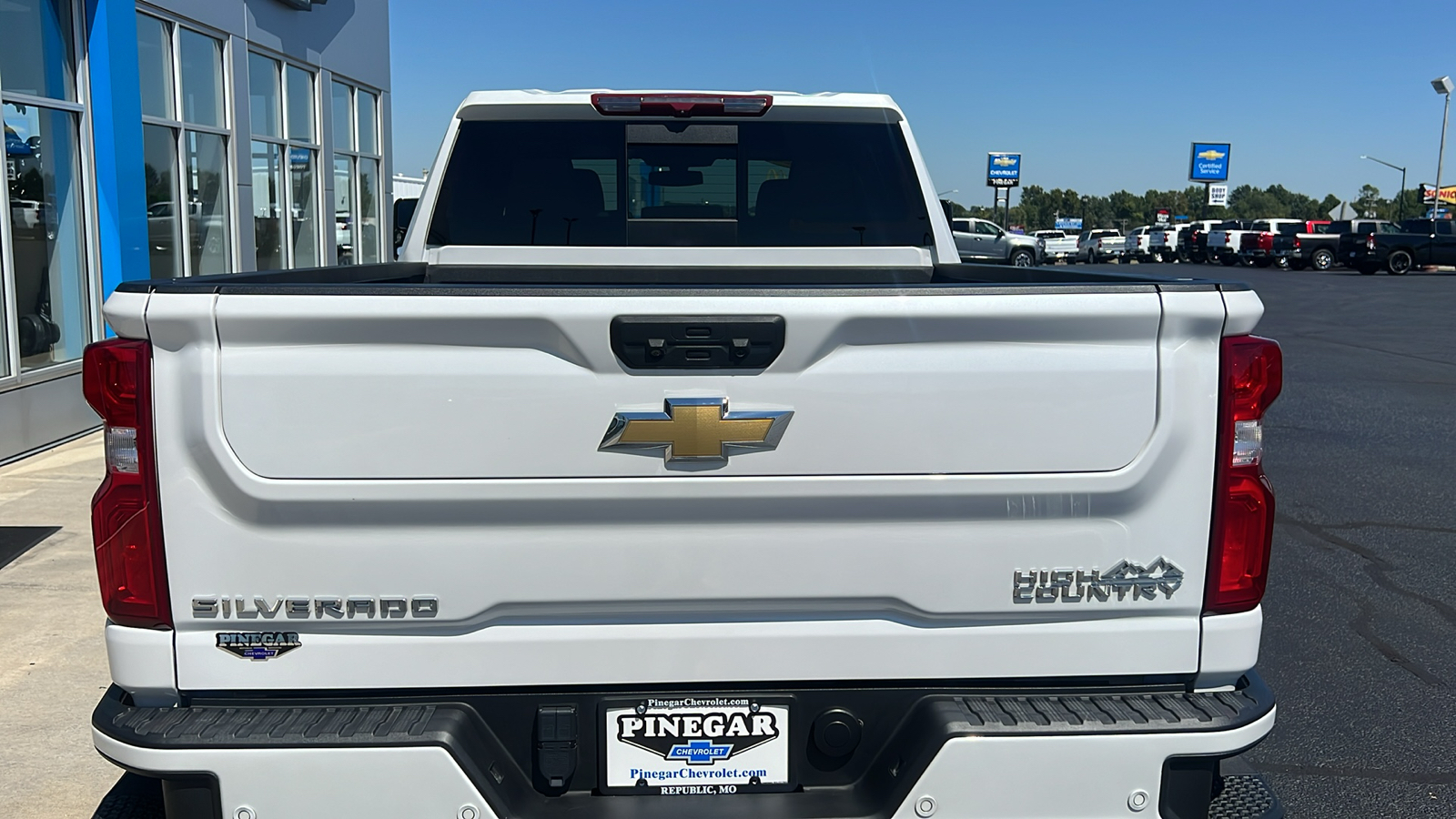 2023 Chevrolet Silverado 2500HD High Country 17