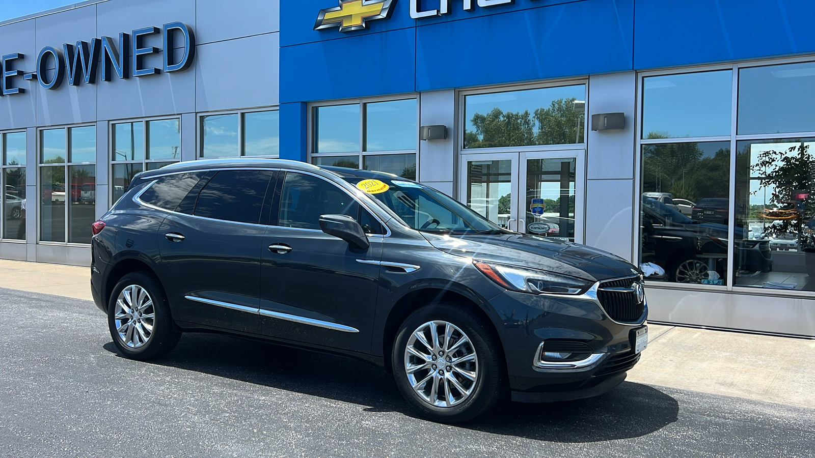 2021 Buick Enclave Essence 2