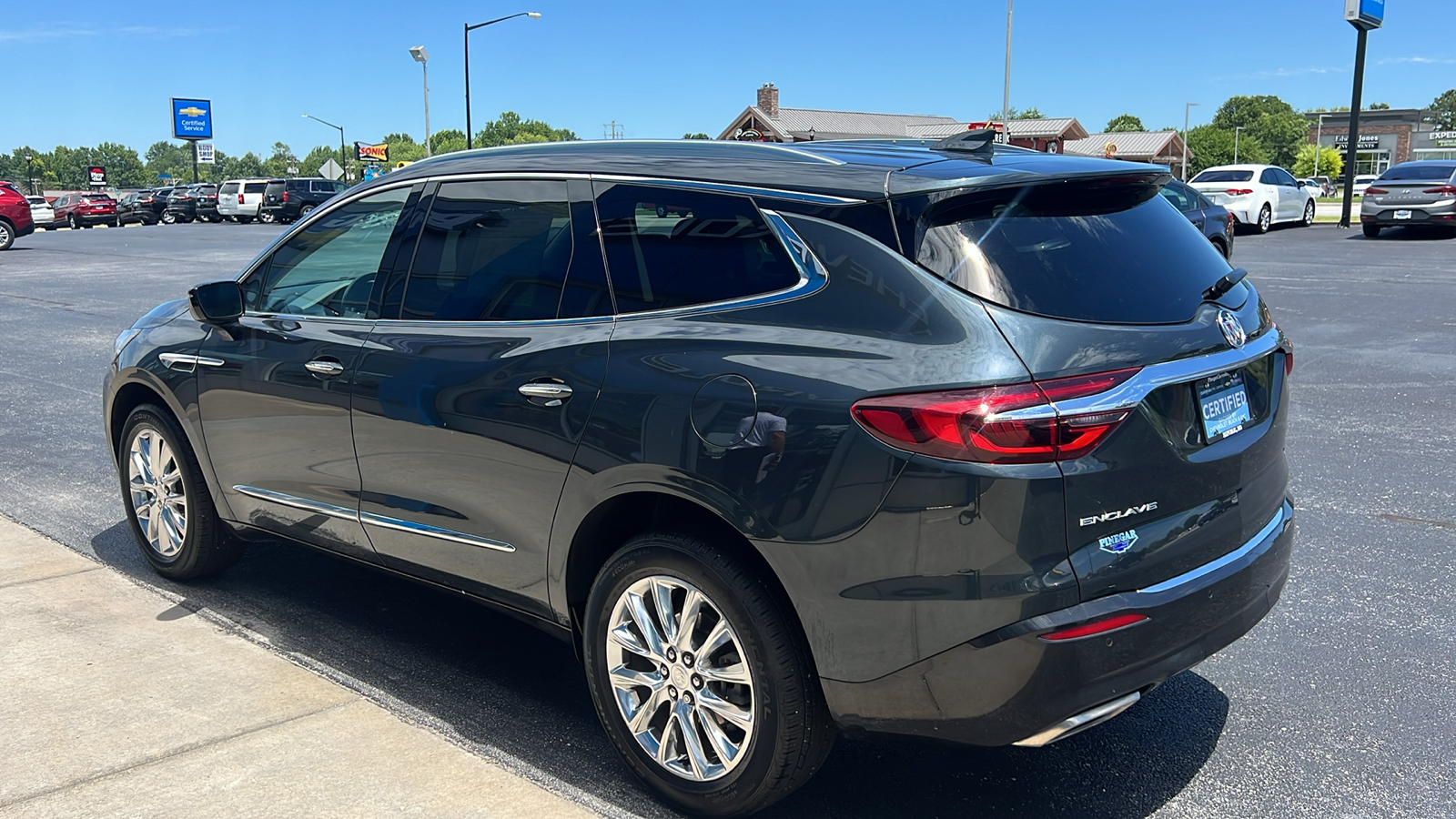 2021 Buick Enclave Essence 18