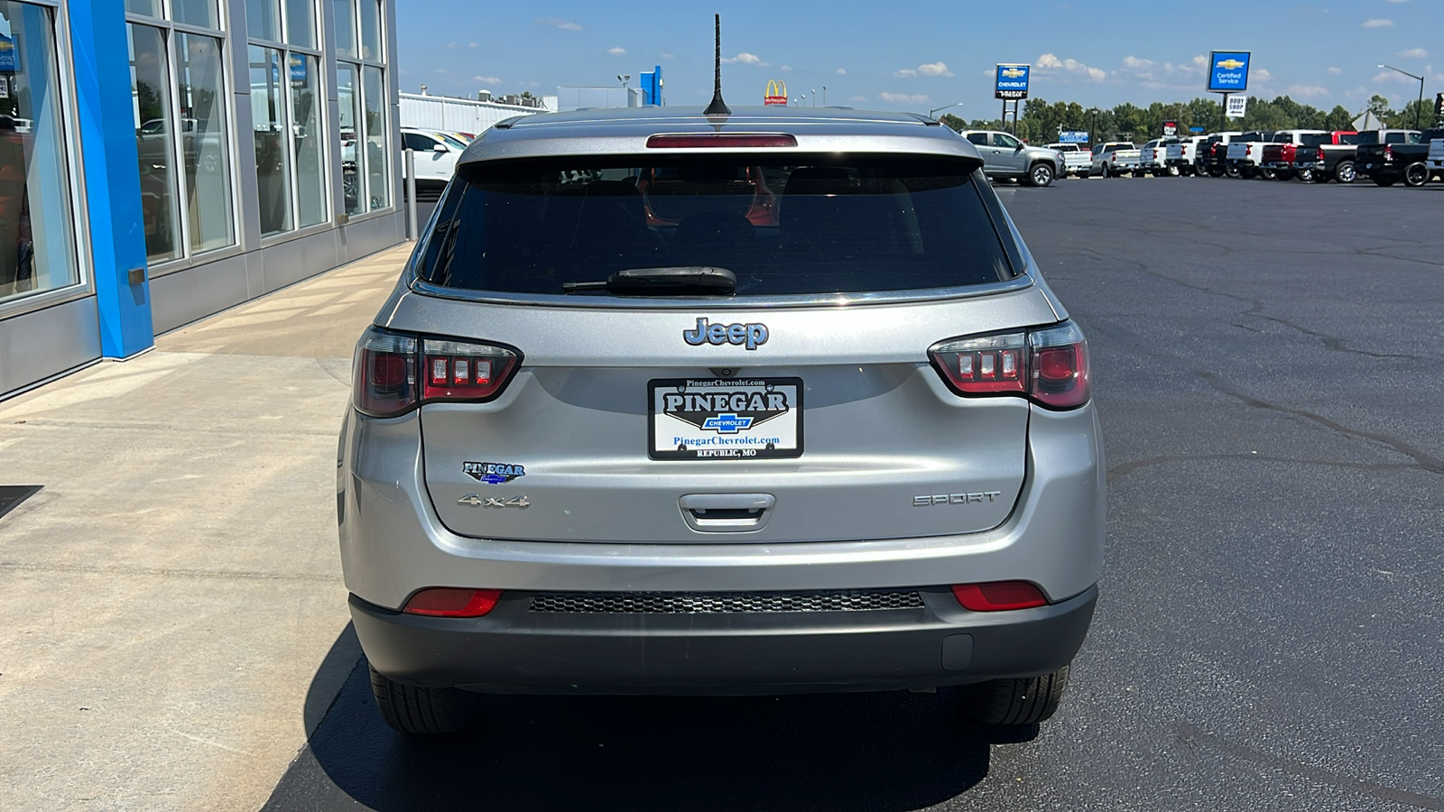 2022 Jeep Compass Sport 22