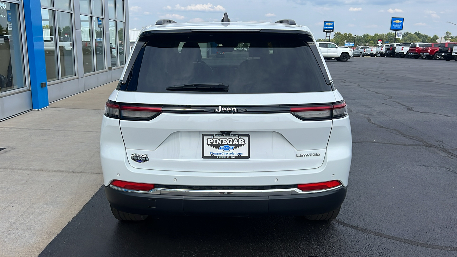 2023 Jeep Grand Cherokee Limited 32