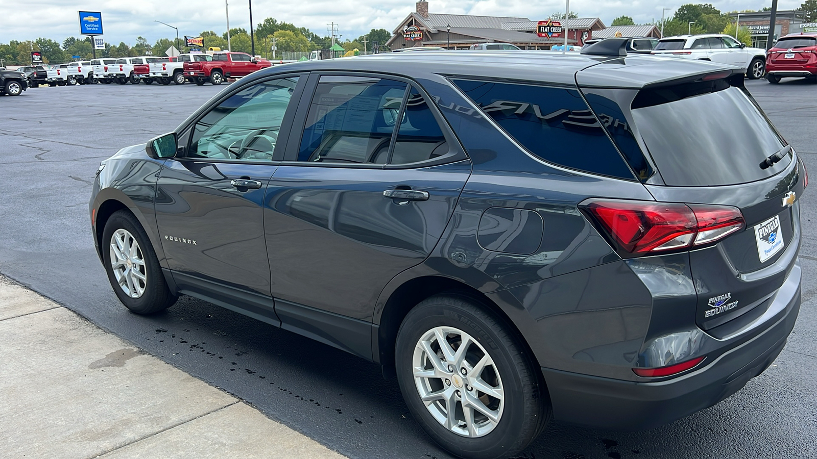 2022 Chevrolet Equinox LS 14