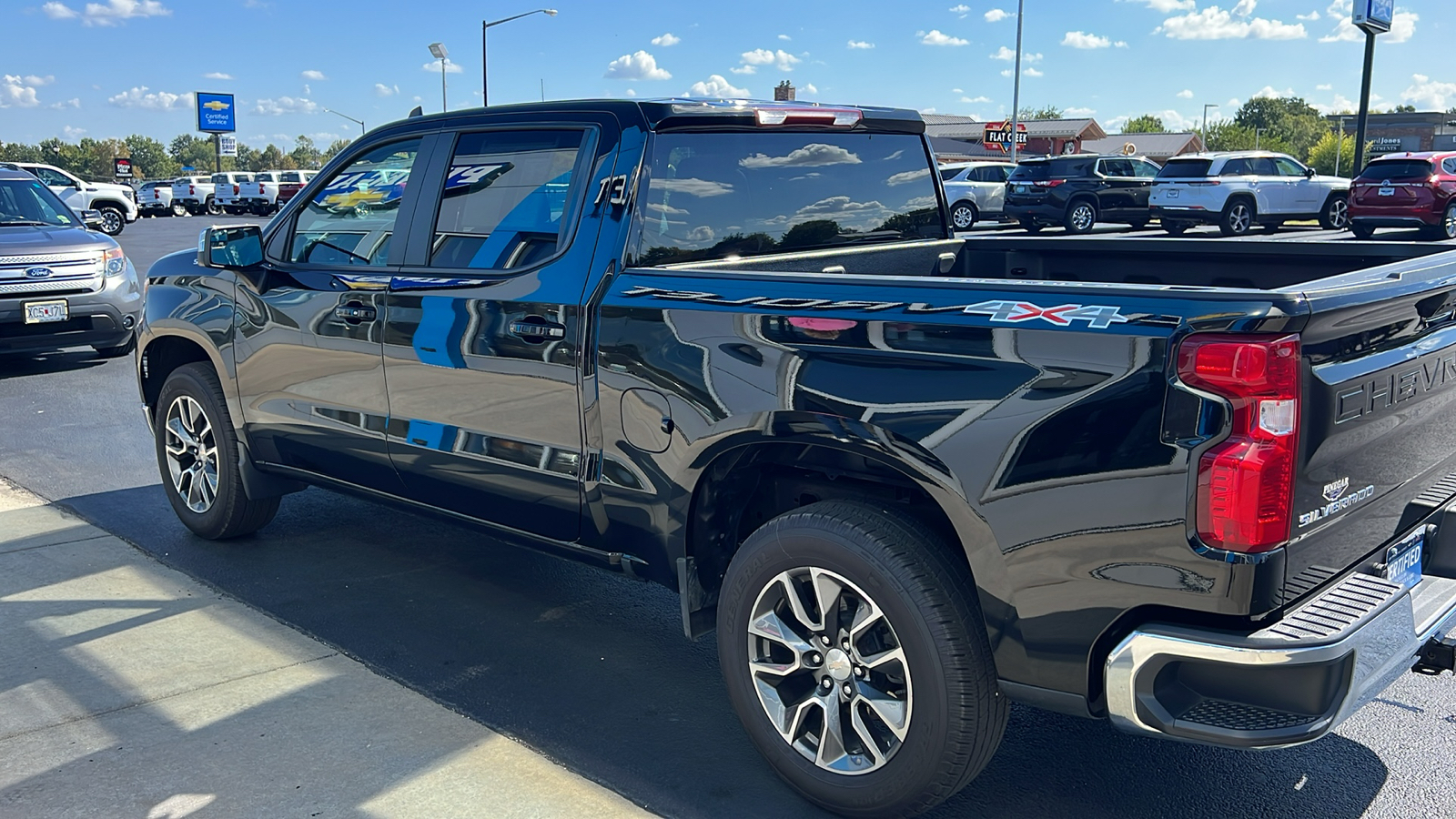 2022 Chevrolet Silverado 1500 LT 14