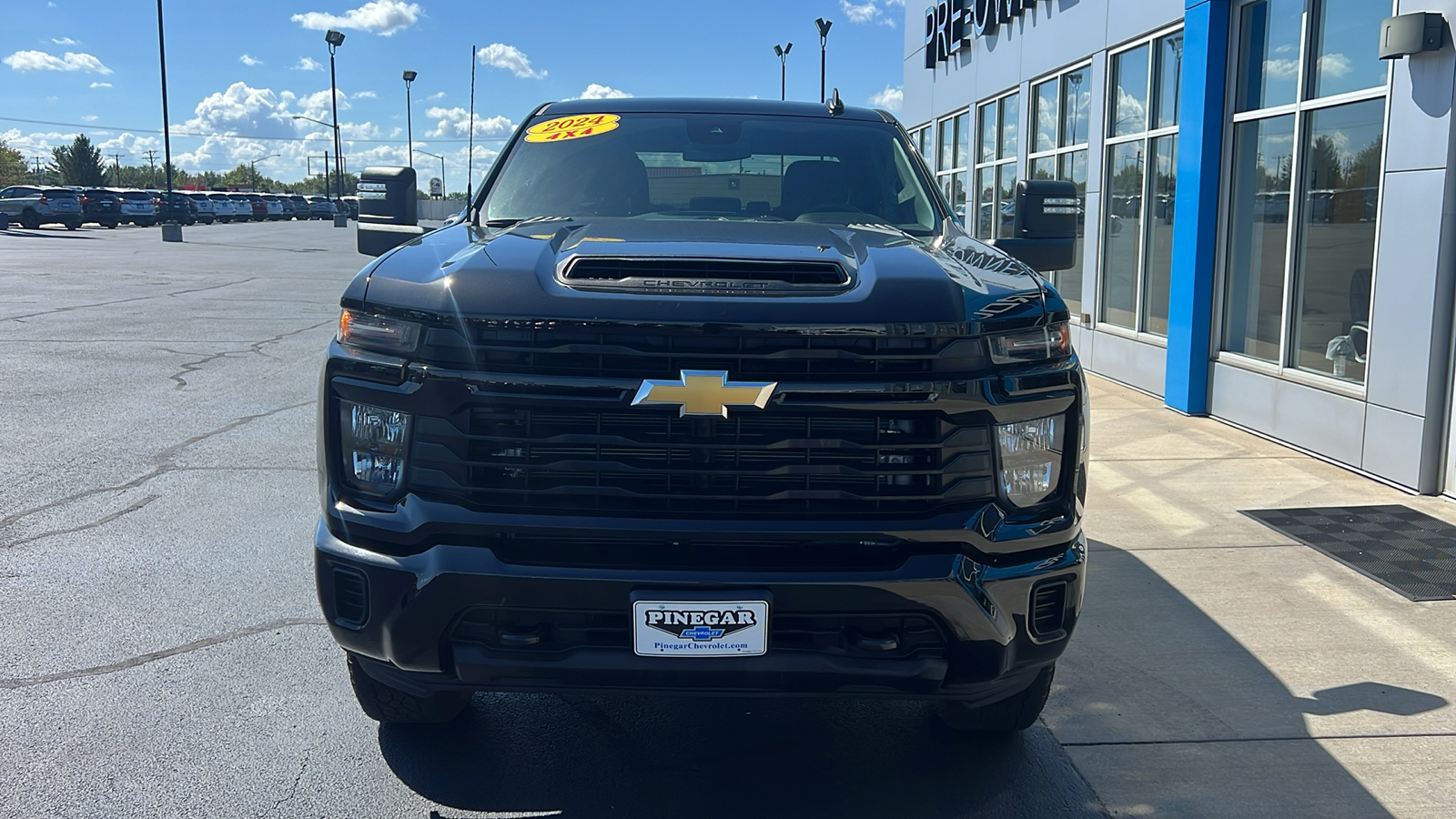 2024 Chevrolet Silverado 2500HD Custom 3