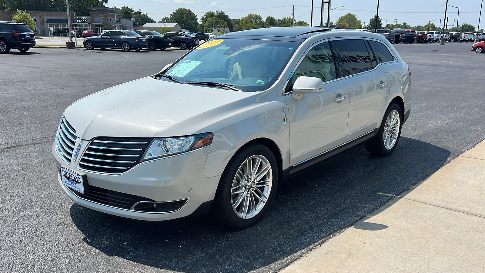 2019 Lincoln MKT Reserve 4