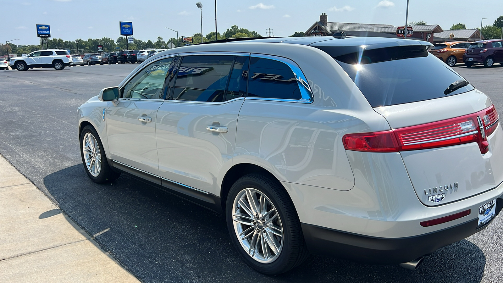 2019 Lincoln MKT Reserve 19