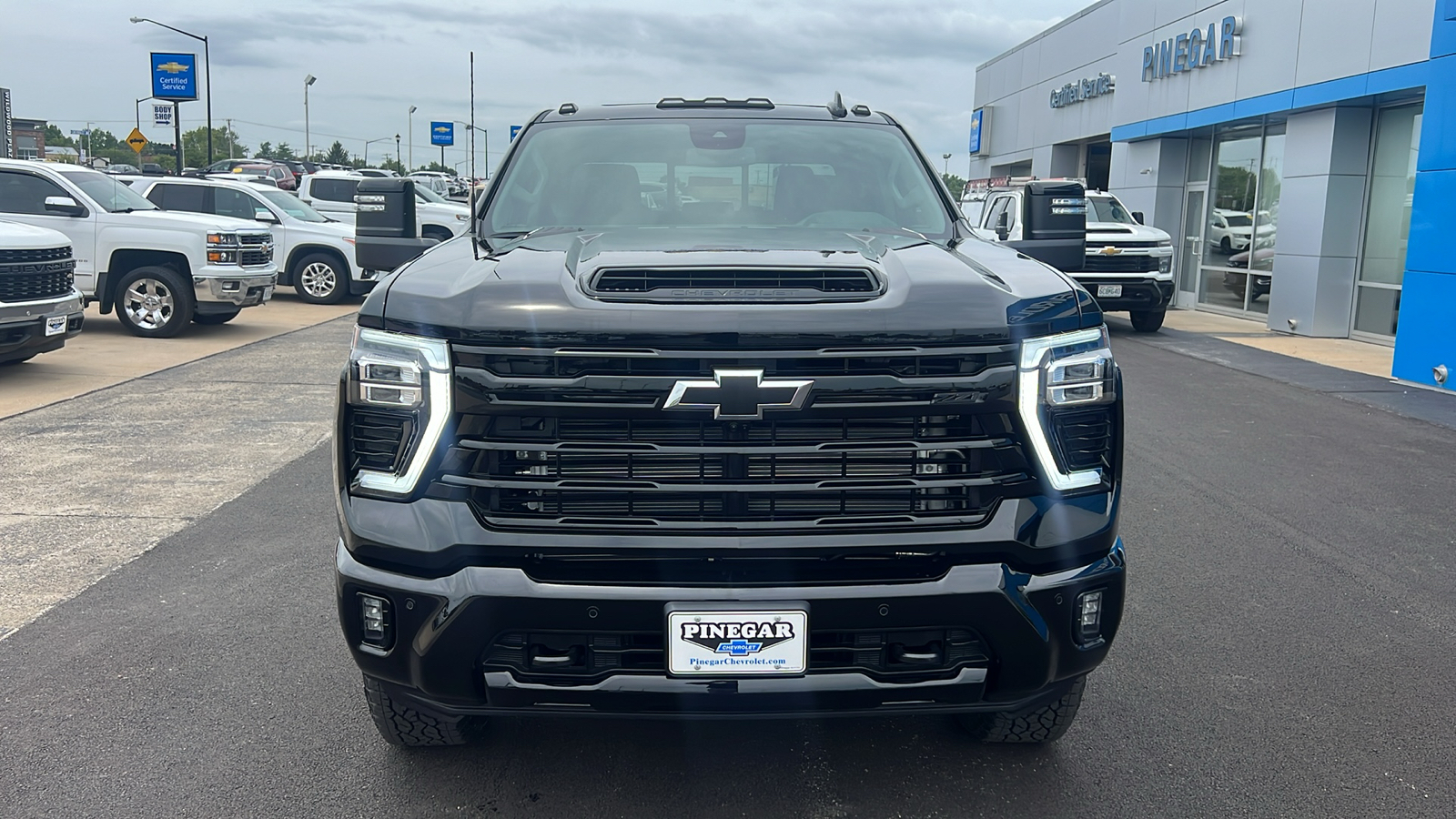 2024 Chevrolet Silverado 2500HD LTZ 2