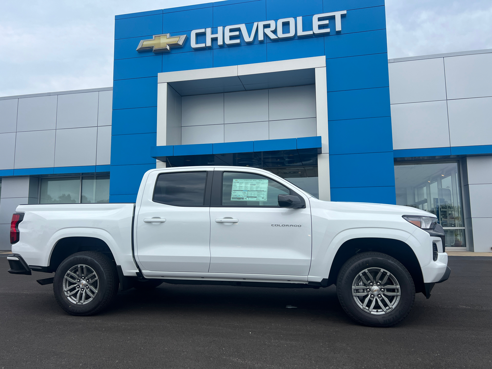 2024 Chevrolet Colorado LT 1