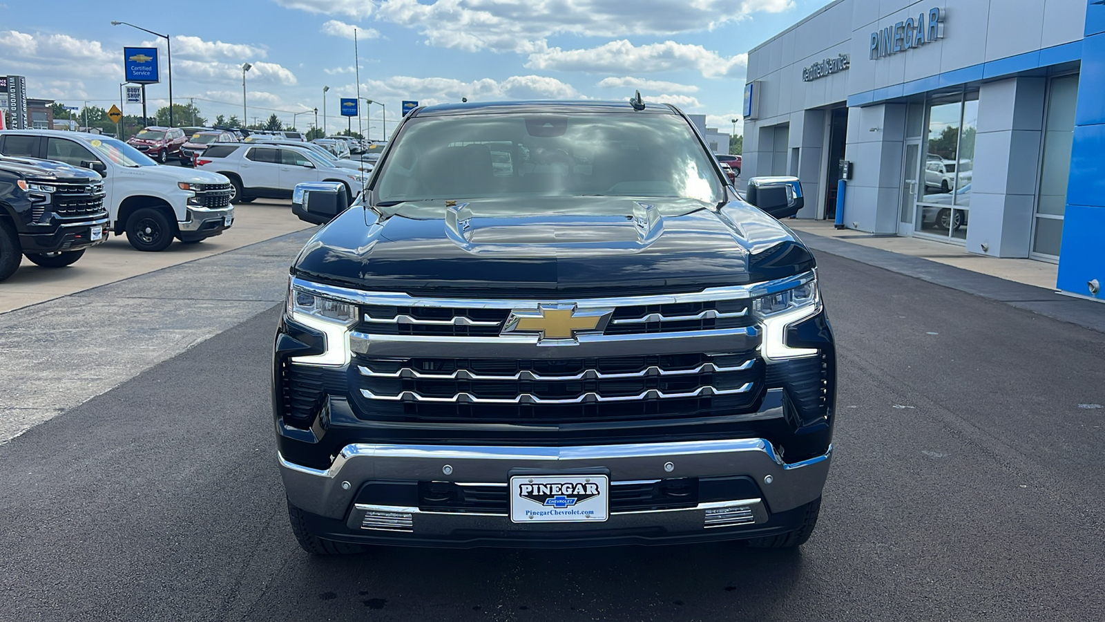 2024 Chevrolet Silverado 1500 LTZ 2