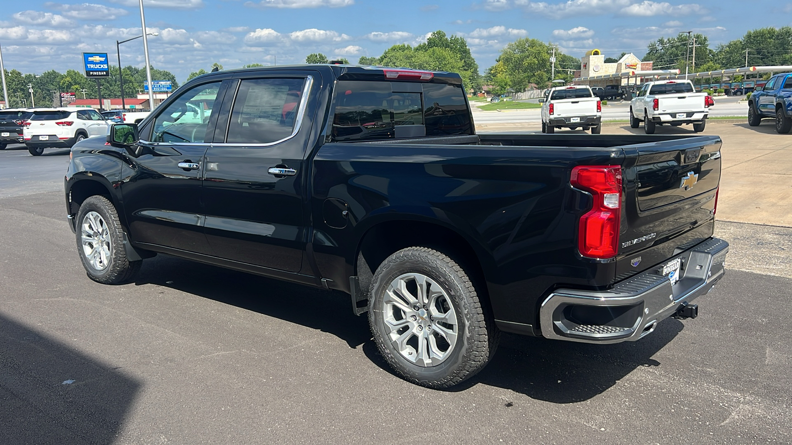 2024 Chevrolet Silverado 1500 LTZ 17