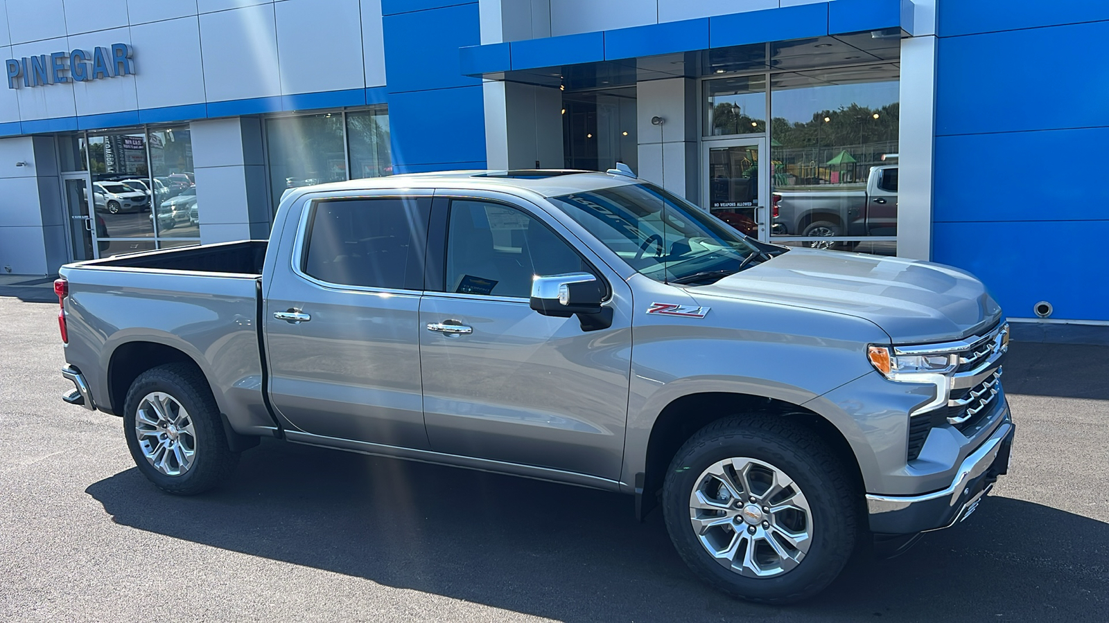 2024 Chevrolet Silverado 1500 LTZ 4