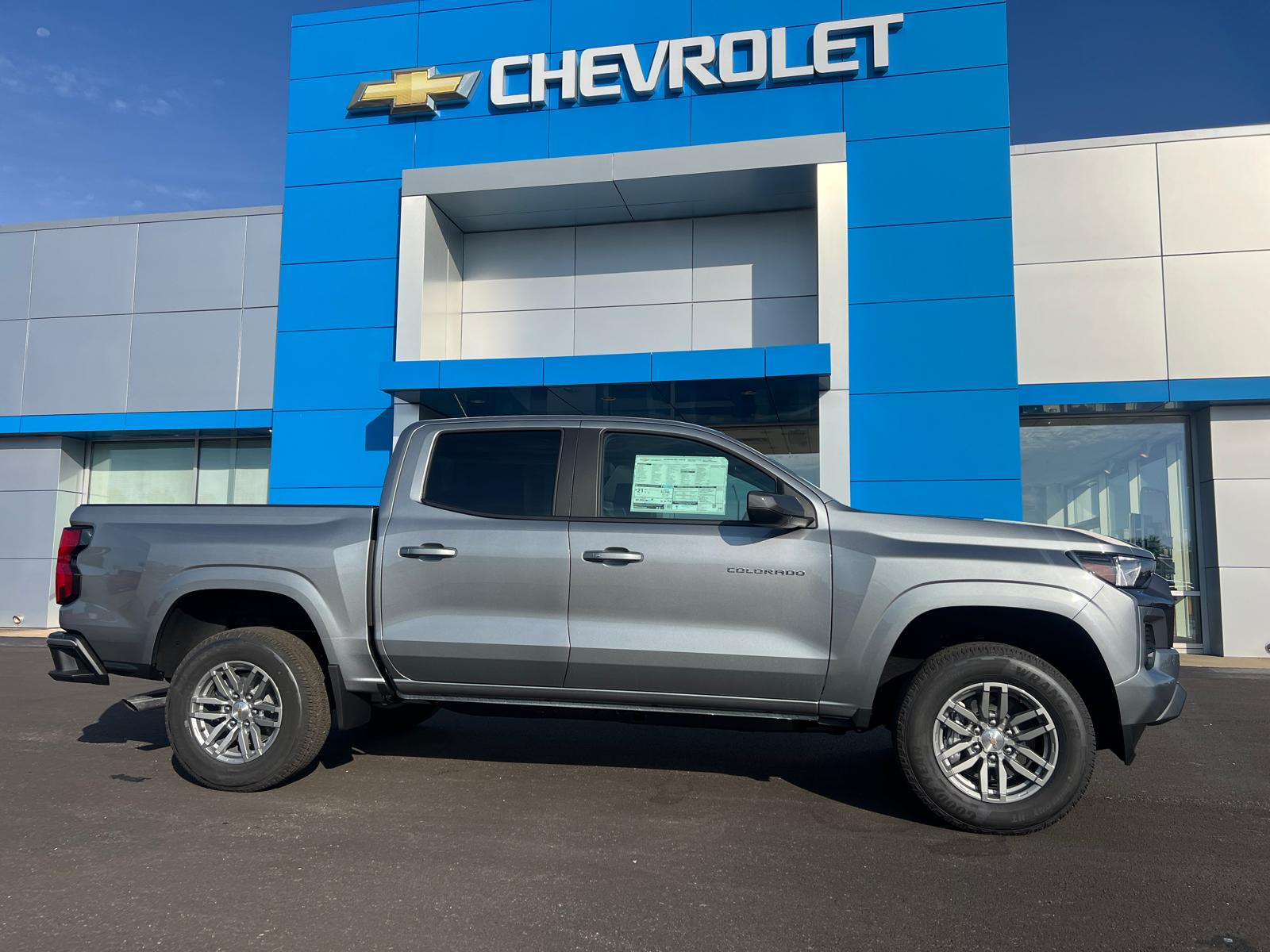 2024 Chevrolet Colorado LT 1