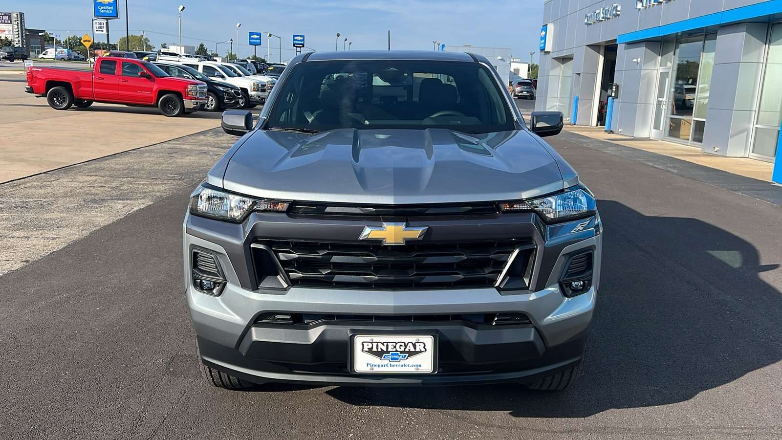 2024 Chevrolet Colorado LT 2