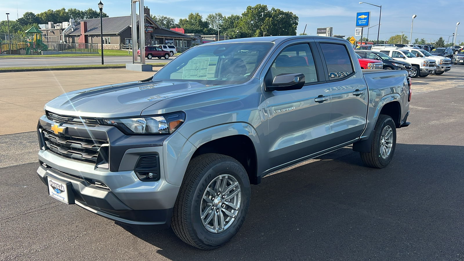 2024 Chevrolet Colorado LT 3