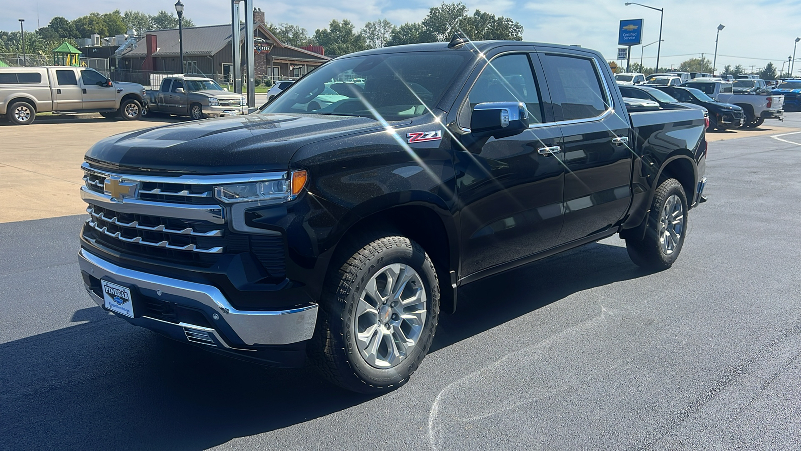 2024 Chevrolet Silverado 1500 LTZ 3