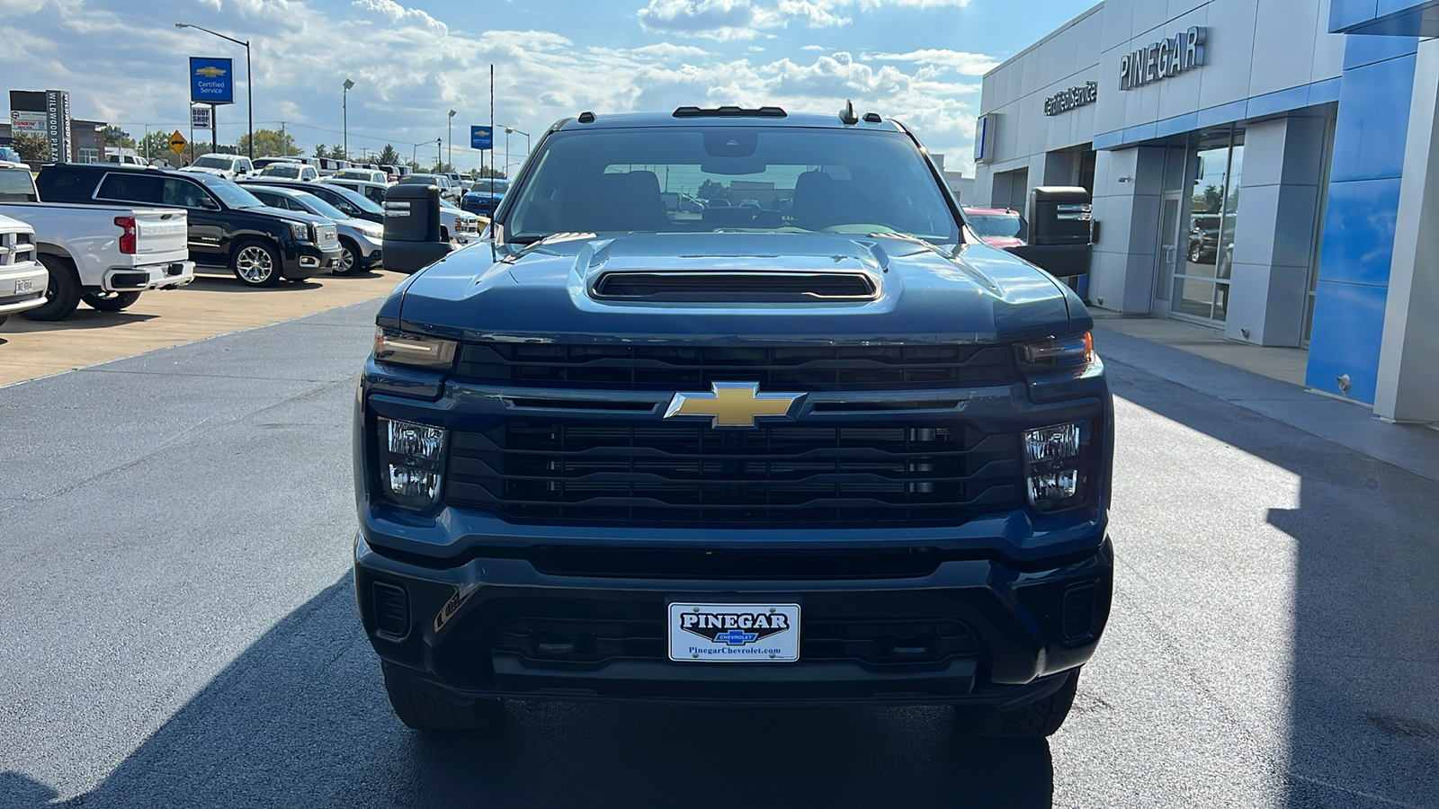 2024 Chevrolet Silverado 2500HD Custom 2