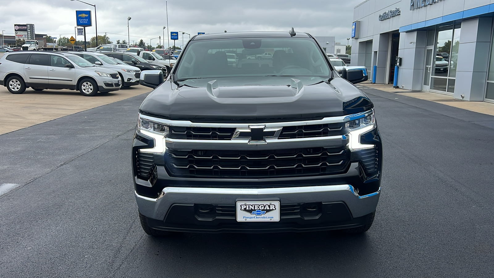 2024 Chevrolet Silverado 1500 LT 2