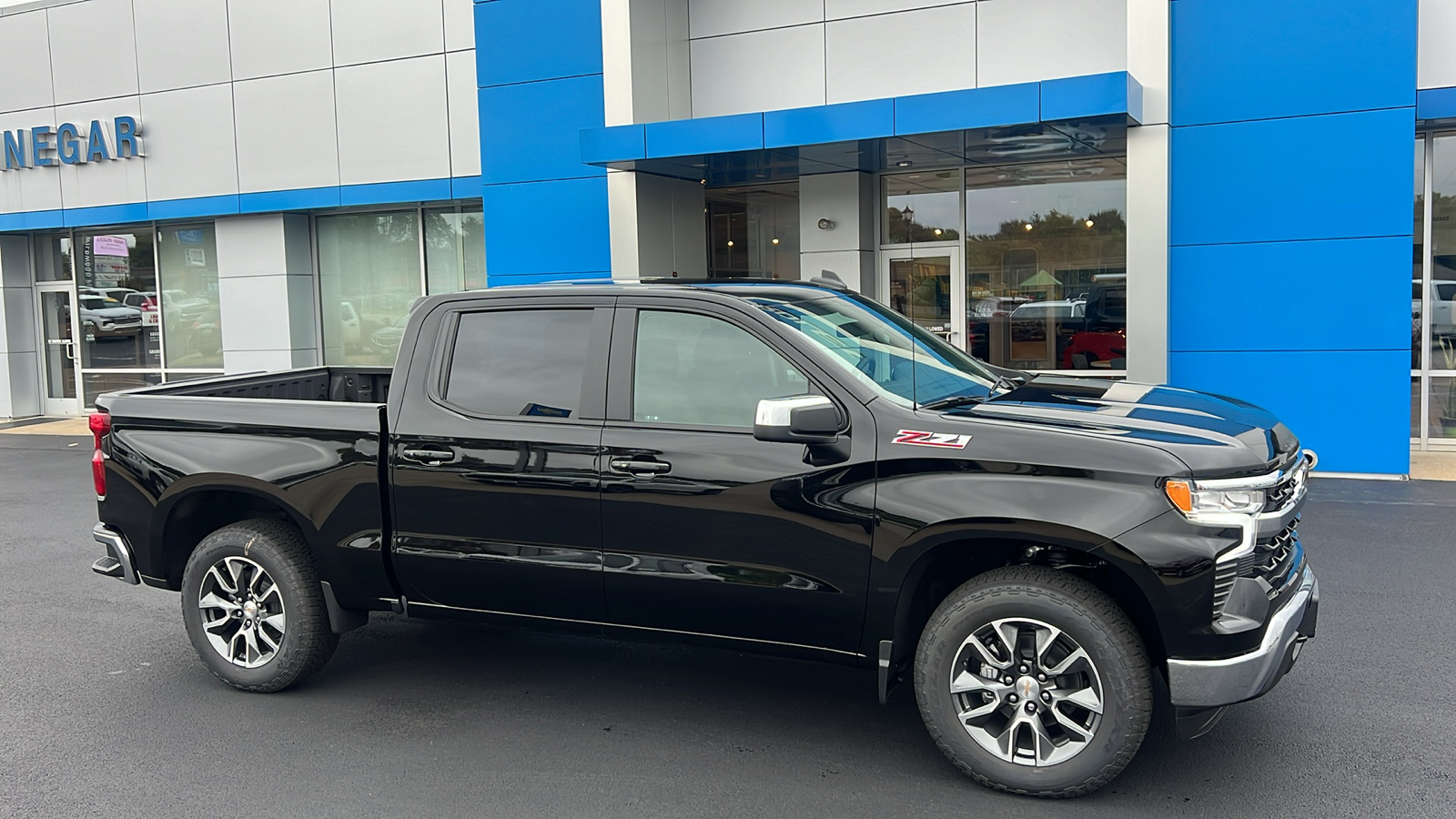 2024 Chevrolet Silverado 1500 LT 4