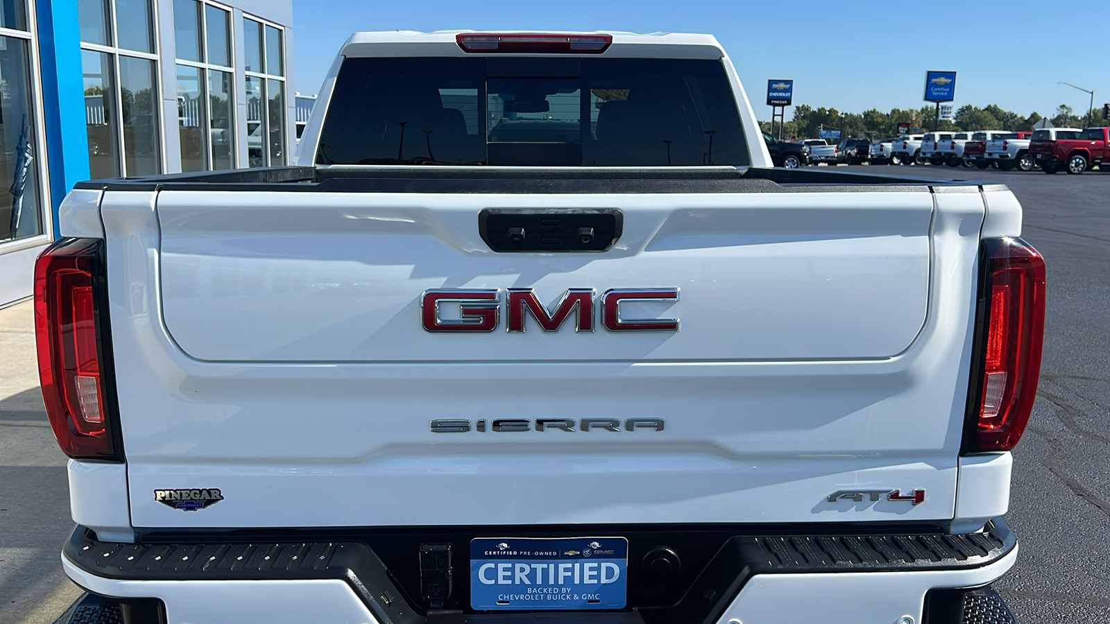 2024 GMC Sierra 1500 AT4 17