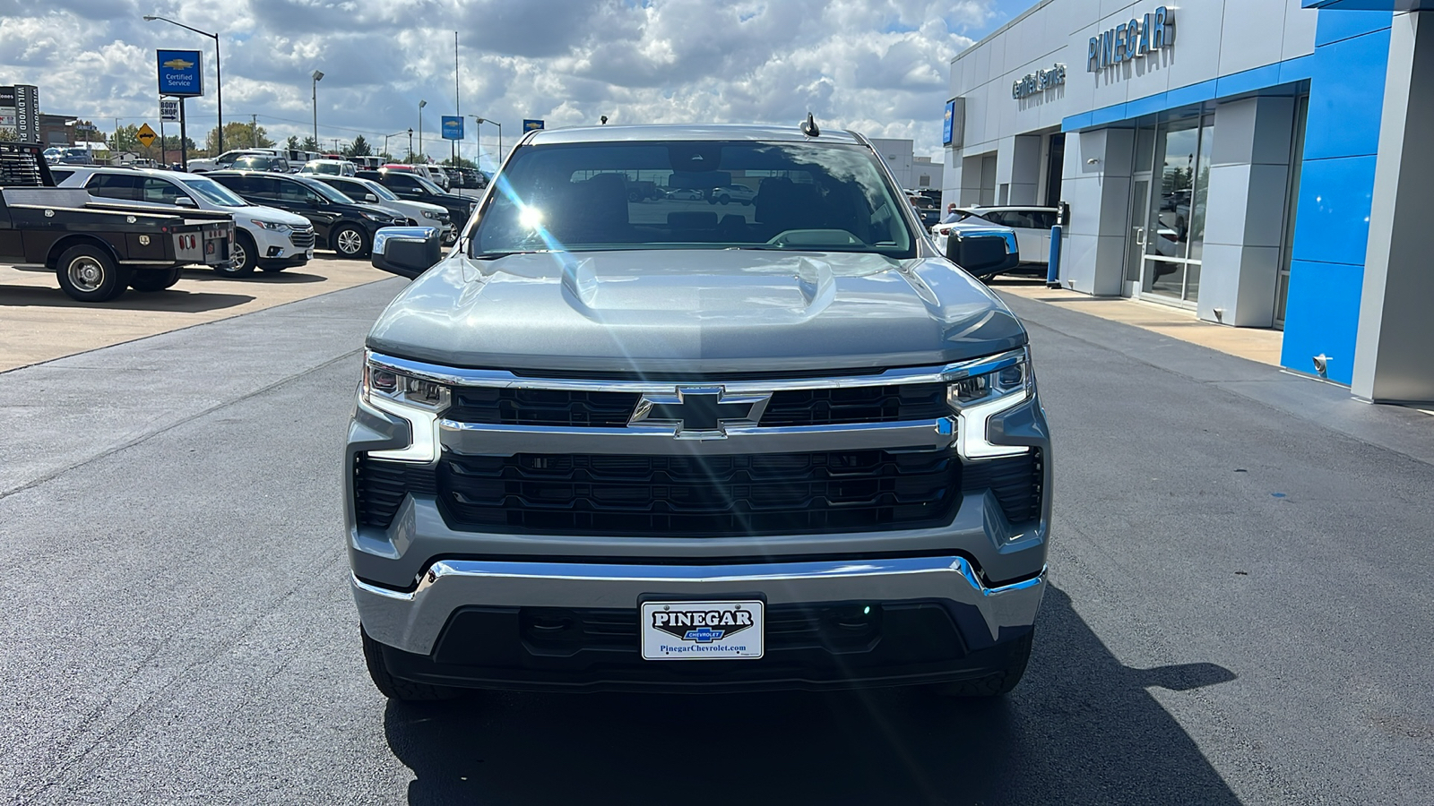 2024 Chevrolet Silverado 1500 LT 2